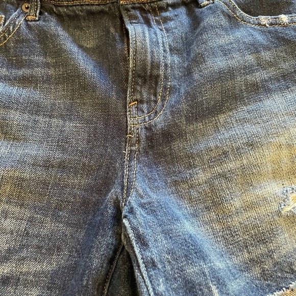 GAP 1969 Distressed Denim Jean Shorts Size 28R EUC - Picture 5 of 14